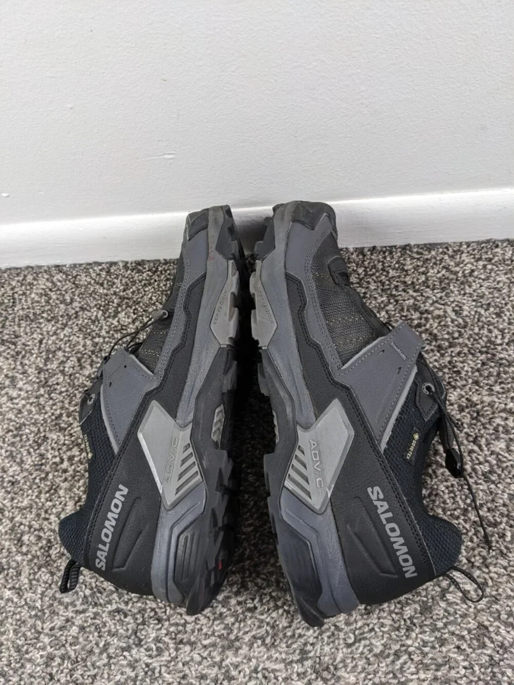 Salomon ADV/C Gore-Tex Men’s Size 9.5 Black Trail Hiking Shoes *Flaw